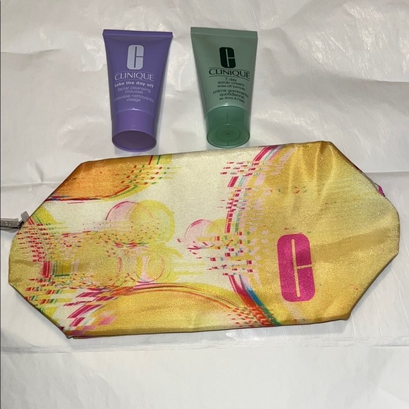 🆕 Clinique Makeup Bag Facial Cleansing Mousse and Scrub Cream Set - Picture 2 of 6